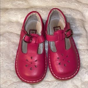 L’amour Pink T-Strap shoes